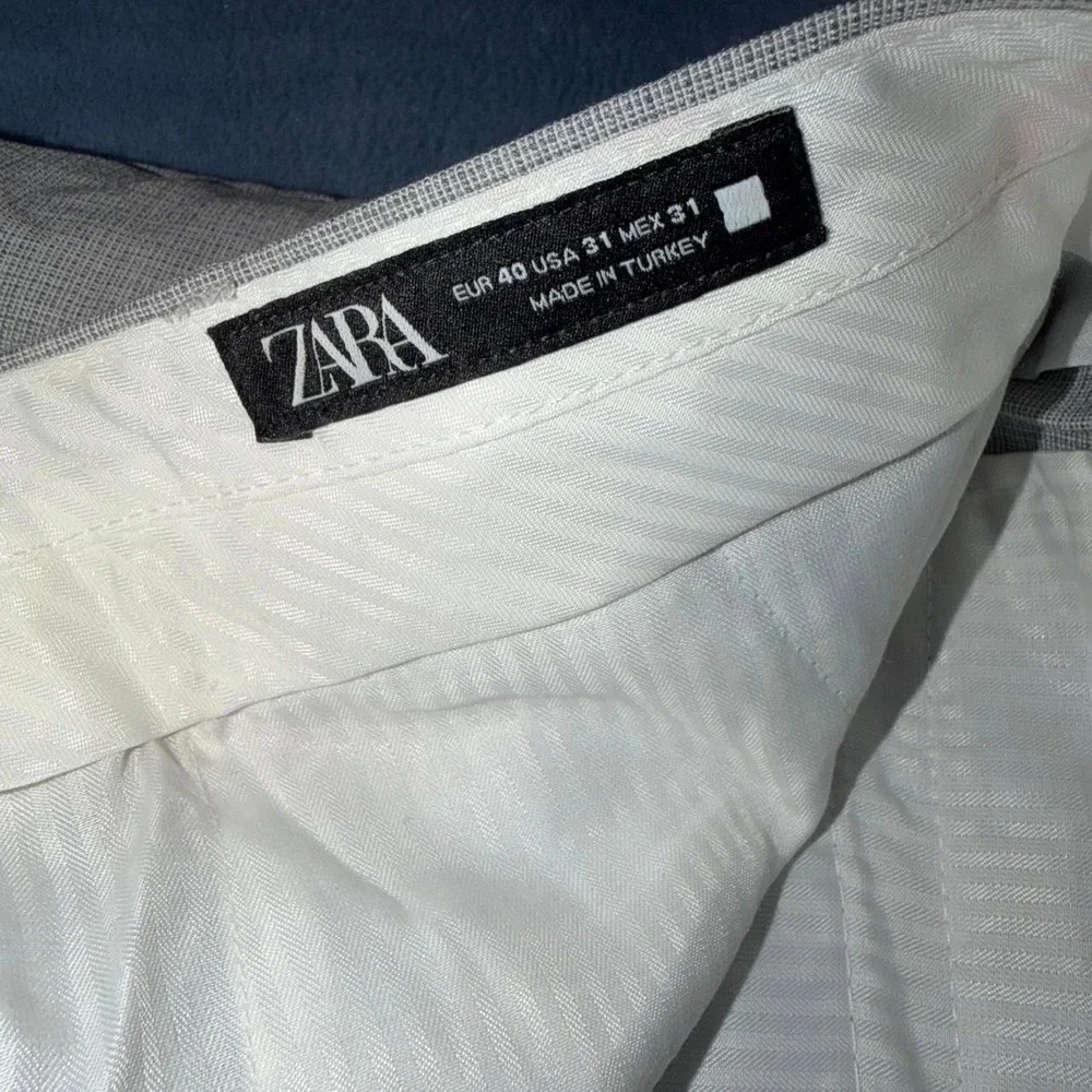 Zara gray checkered pants with thin white pinstripes